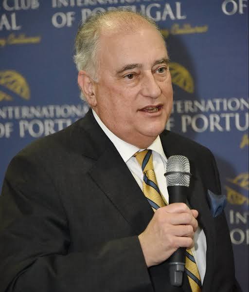 “Normalização da extrema-direita europeia é uma estratégia da Rússia”